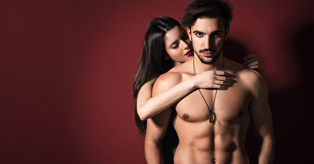 Pareja apunto de darse un beso
