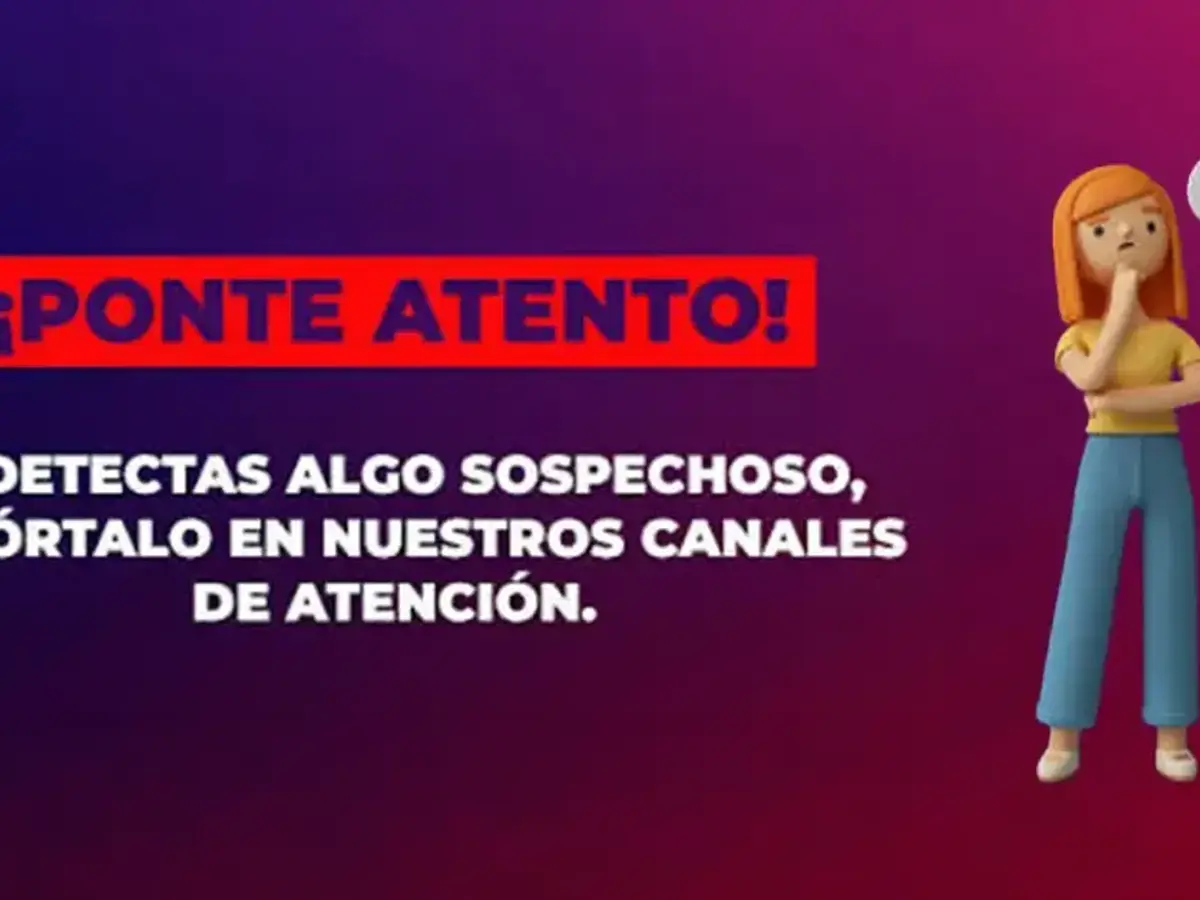 Ciberdelincuente encapuchado frente a una laptop en la campaña Ponte Atento contra fraudes digitales